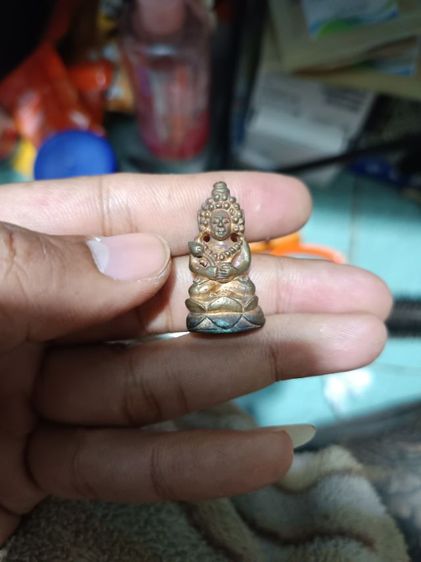 หลวงพ่อทองอยู่ พระกริ่งตั๊กแตน รุ่น 3