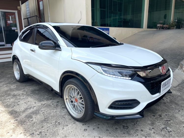 รถ Honda HR-V 1.8 RS สี ขาว