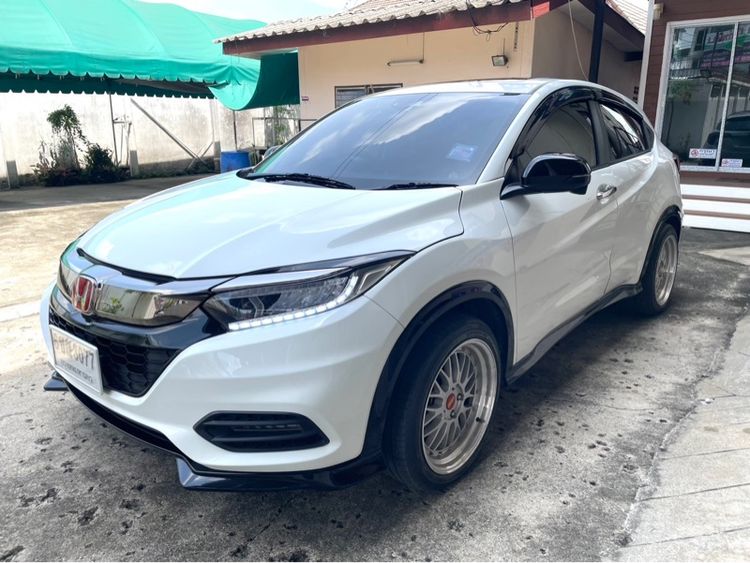 Honda HR-V 2019 1.8 RS Utility-car เบนซิน ไม่ติดแก๊ส เกียร์อัตโนมัติ ขาว รูปที่ 3