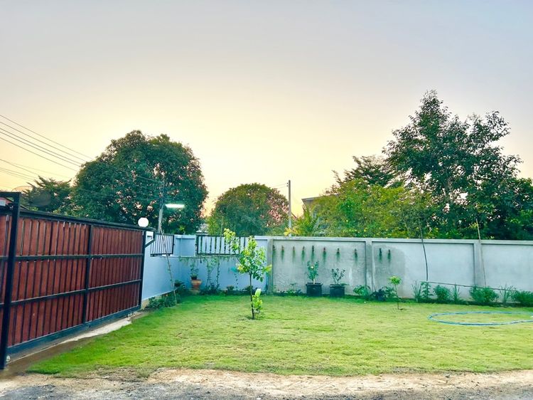 บ้านใหม่พร้อมอยู่ อยู่ในเขตเทศบาล ติดโรงเรียนหวายเหนียว เข้าอยู่ไม่ถึง 2 เดือน ถูกกว่าราคาตลาด รูปที่ 3