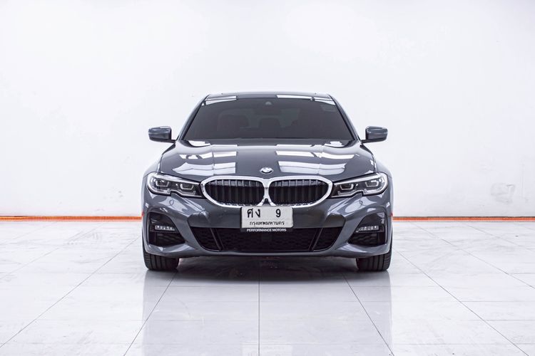 BMW Series 3 2022 330e Sedan ปลั๊กอินไฮบริด (PHEV) ไม่ติดแก๊ส เกียร์อัตโนมัติ เทา รูปที่ 4