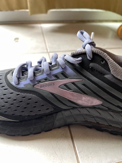 รองเท้าผ้าใบผู้ชาย มือ2 Brooks สภาพดีราคาถูก ค่าส่ง45บาท รูปที่ 12