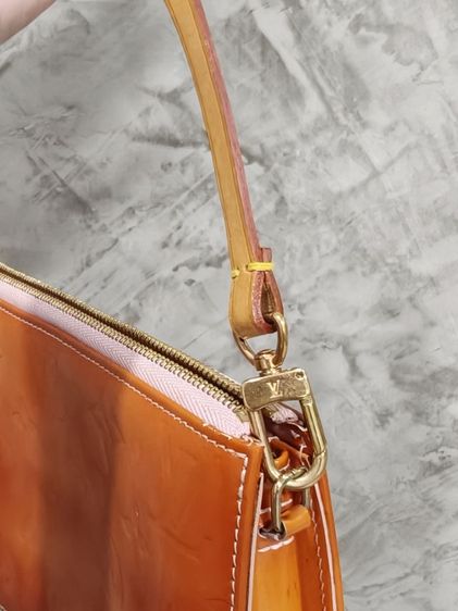 LV Monogram Vernis Pochette Accessoires  รูปที่ 7