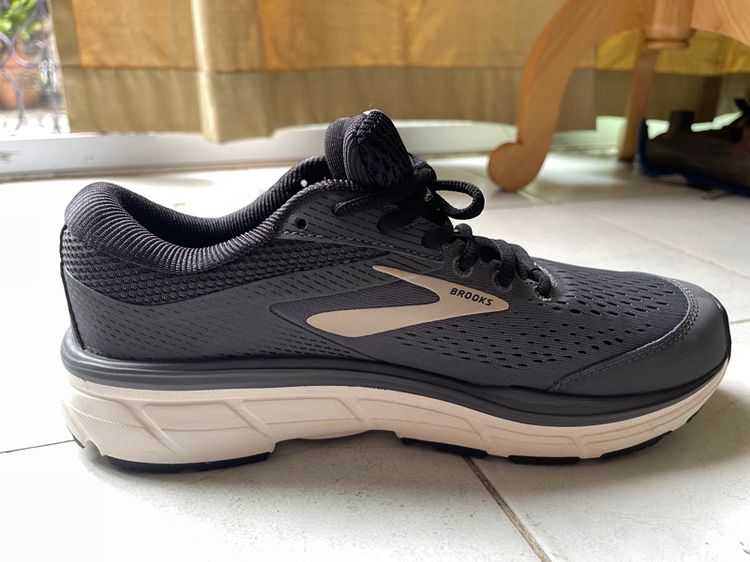 ร้องเท้าผ้าใบมือสอง Brooks ราคาถูกสภาพดี ค่าส่ง45บาท รูปที่ 11