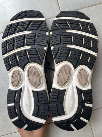 ร้องเท้าผ้าใบมือสอง Brooks ราคาถูกสภาพดี ค่าส่ง45บาท รูปที่ 15