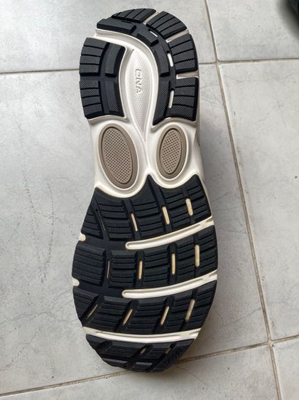 ร้องเท้าผ้าใบมือสอง Brooks ราคาถูกสภาพดี ค่าส่ง45บาท รูปที่ 17