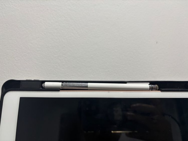 🔥🔥 เร่งปิดวันนี้ 🔥🔥 ขาย iPad Gen 8 (32GB) สี Gold สภาพนางฟ้า ครบกล่อง พร้อมใช้ ราคานี้คุ้มมาก รูปที่ 2