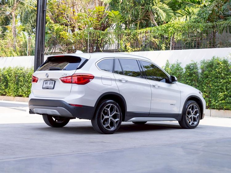 BMW X1 2019 2.0 sDrive18d xLine Utility-car ดีเซล ไม่ติดแก๊ส เกียร์อัตโนมัติ ขาว รูปที่ 4