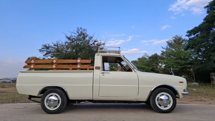 Mazda Familia 1999 1.4 S STR Pickup เบนซิน เกียร์ธรรมดา ครีม รูปที่ 4