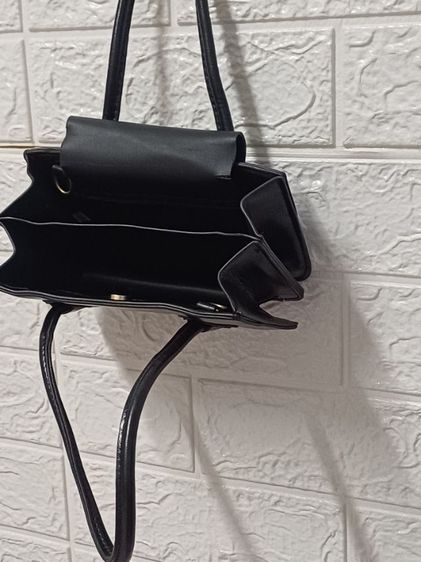 กระเป๋าถือใบเล็กมือสอง รูปที่ 4