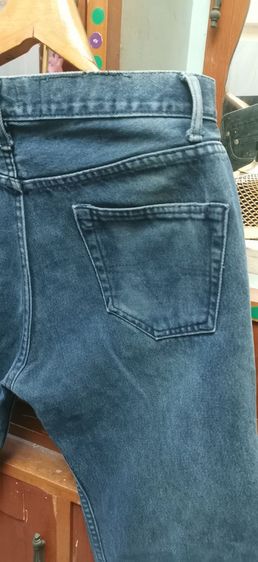 Vtg.Versace Couture Jeans Mens Made in Italy 1990's กางเกงยีนส์ งานเก่ายุค90 ทรงเซอร์ขาดเข่า ขาปล่อยชาย เอว31.5นิ้ว วัดจริง ป้าย32x42 สวยมาก รูปที่ 11