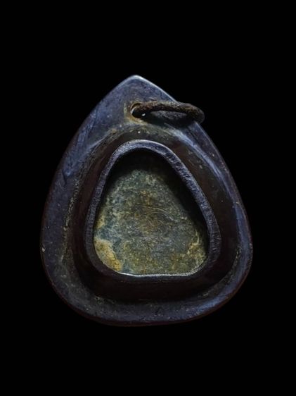 พระปิดตาหลวงปู่ศุข วัดปากคลองมะขามเฒ่า หลังมีจาร เลี่ยมเก่าสวย รูปที่ 2