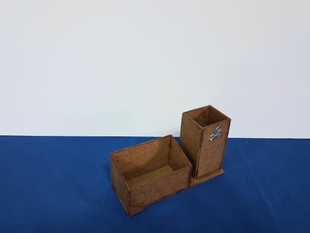 กล่องใส่เครื่องเขียน ปากกา ดินสอ ไม้บรรทัด กรรไกร ยางลบ ขวดสี คัตเตอร์ ไส้ดินสอ เครื่องประดับจิวเวลรี่  เหรียญบาท นาฬิกา รุ่น Bx-6 รูปที่ 2