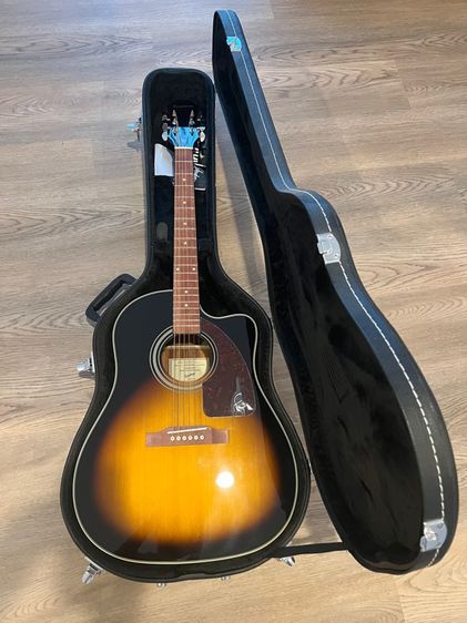 กีต้าร์โปร่งไฟฟ้า เสียงดี พร้อมเคสแข็ง