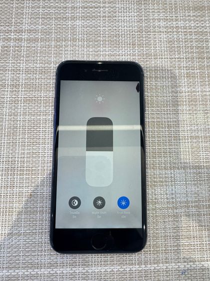 iPhone 8 64 หน้าจอมีตำหนิตามรูป รูปที่ 9