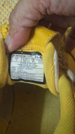 รองเท้าผ้าใบ FILA สีเหลืองมือสอง รูปที่ 7