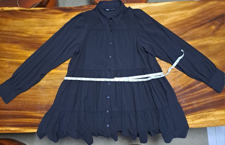 ชุดเดรสสีดำ แบบมีระบายเป็นชั้น แบรนด์ ZARA รูปที่ 6