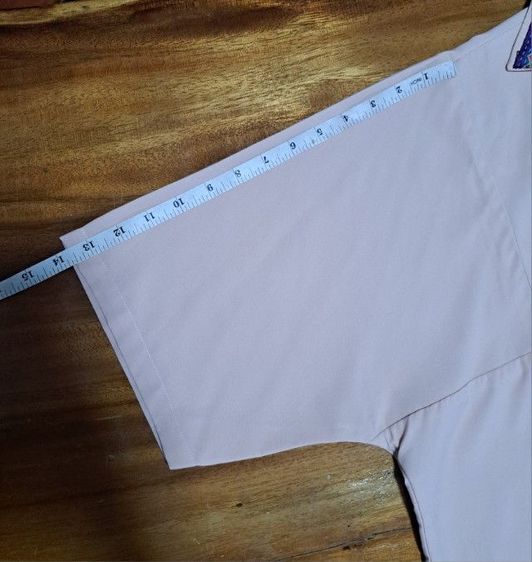 เสื้อเชิ้ตแขนสั้นสีชมพูอ่อน ทรงหลวม ปกเสื้อมีปักลวดลาย เนื้อผ้าไม่เป็นขน ทรงเสื้อใส่สบาย รูปที่ 7