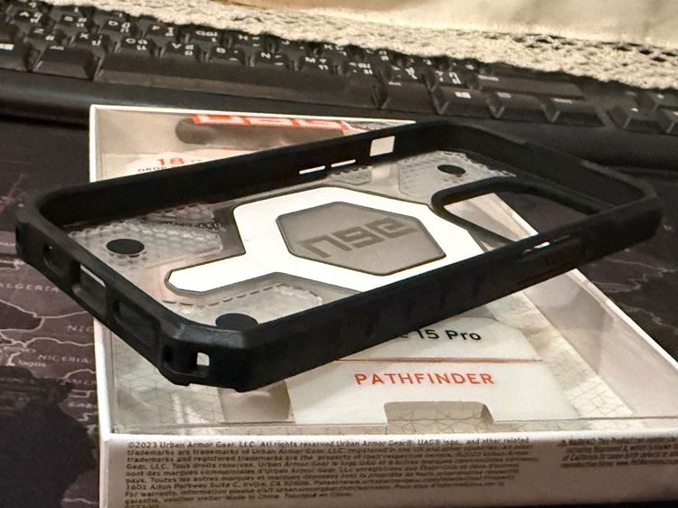 UAG case iphone 15 pro รูปที่ 4