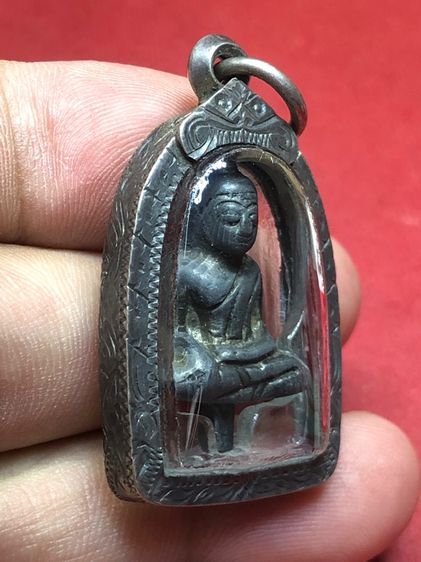 พระยอดธงอยุธยาสัมริดเงินเลี่ยมเงิน รูปที่ 2