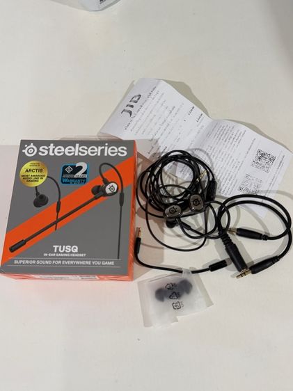 ส่งต่อหูฟัง steelseries TUSQ in-ear มือ2 อุปกรณ์ครบ พร้อมใบเสร็จ ประกันเหลือ 1ปี 7เดือน