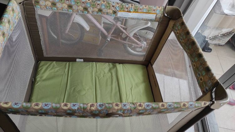 GRACO Pack N Play Base Playard  เตียงเด็กแรกเกิดใช้คุ้มๆ สภาพเหมือนใหม่ ราคาถูกมาก เตียงได้มาตรฐาน