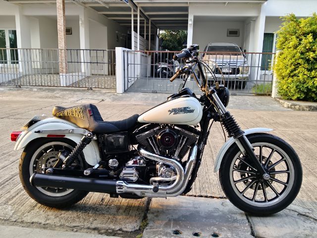 2004 Harley Davidson Dyna low rider รูปที่ 2