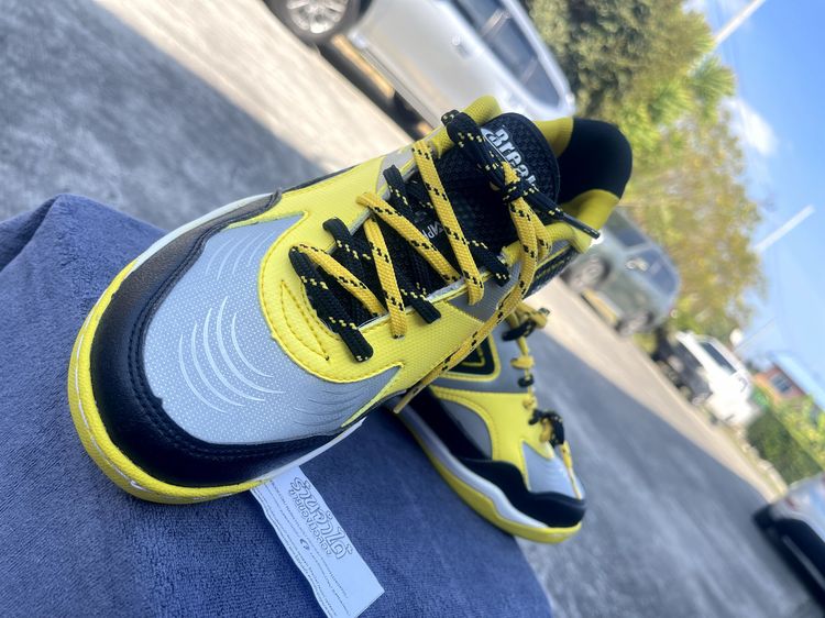รองเท้าฟุตซอล Breaker CMPro รุ่น Pro6 สีเหลืองสวยมาก สภาพใหม่กริ๊บ อ่านรายละเอียด รูปที่ 9