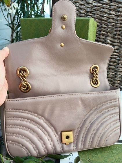 กระเป๋า Gucci Marmont26 สีเบจ มือสอง รูปที่ 4