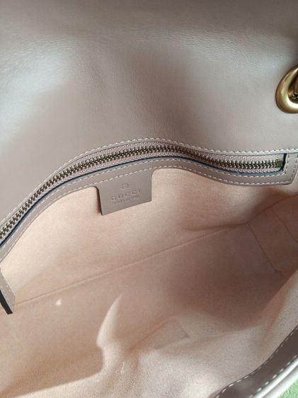 กระเป๋า Gucci Marmont26 สีเบจ มือสอง รูปที่ 5