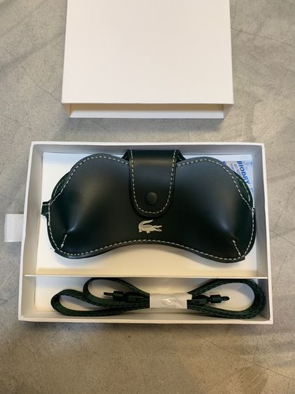 กระเป๋าใส่แว่นตา มีสายสะพาย LACOSTE รูปที่ 3