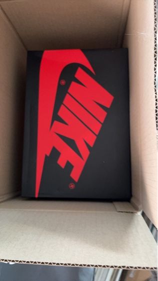 Nike Jordan 1 Retro Low Chicago (2025) รูปที่ 5