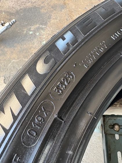 ยางMICHELIN225-50-18 ปี23 ปีแท้  รูปที่ 9