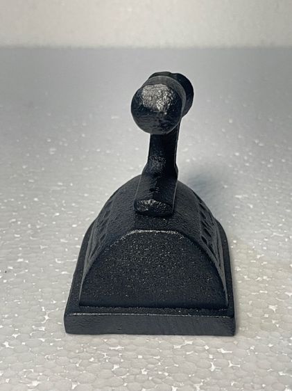 ที่ทับกระดาษ ทรงเตารีด เหล็กหล่อ รูปที่ 4