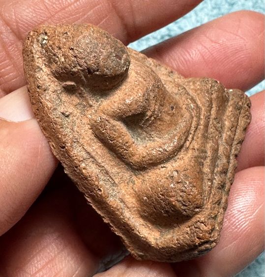 🙏พระเนื้อดินล.พโต บางกระทิง🙏ปิดตากรมหลวงชุมพร หลวงปู่ศุขวัดปากคลองในกรอบกนกเนื้อดิน องค์ละ 1550 รูปที่ 3