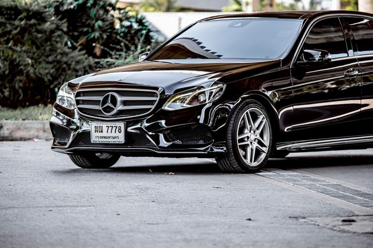 Mercedes-Benz E-Class 2014 E300 Sedan ปลั๊กอินไฮบริด (PHEV) ไม่ติดแก๊ส เกียร์อัตโนมัติ ดำ รูปที่ 2