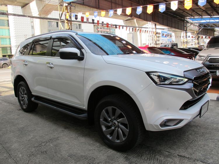 Isuzu MU-X 2023 1.9 Elegant 2WD Utility-car ดีเซล ไม่ติดแก๊ส เกียร์อัตโนมัติ ขาว รูปที่ 2