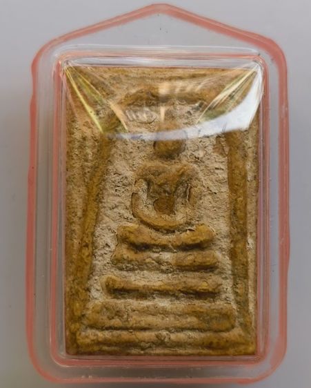 พระสมเด็จพิมพ์ใหญ่พระประธานวัดระฆังค่ะ