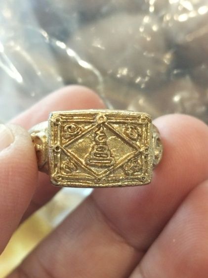 แหวนหลวงพ่อกวย