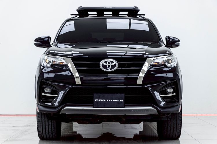 Toyota Fortuner 2019 2.8 TRD Sportivo Utility-car ดีเซล ไม่ติดแก๊ส เกียร์อัตโนมัติ ดำ รูปที่ 3