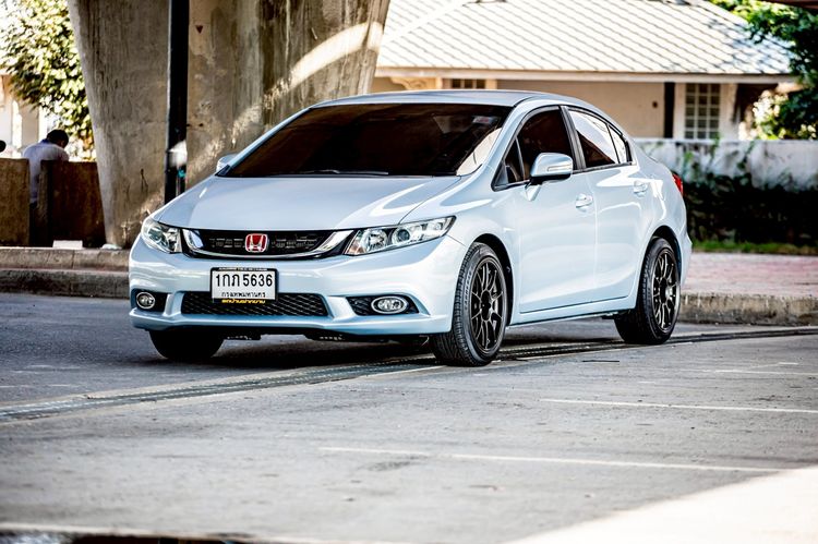 รถ Honda Civic 1.8 E i-VTEC สี ฟ้า