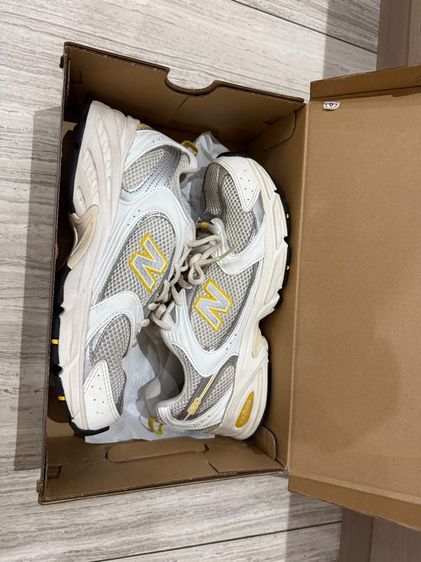 รองเท้า New balance Us 6.5 Lady สภาพกริ๊ป