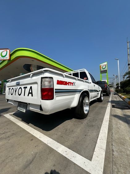 Toyota Hilux Mighty-X 1990 2.4 Pickup ดีเซล ไม่ติดแก๊ส เกียร์ธรรมดา ขาว รูปที่ 2