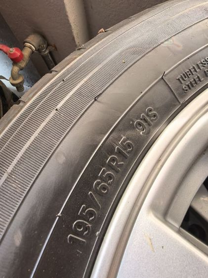 ยางและแม็คถอดมายังใหม่สดๆร้อนๆ