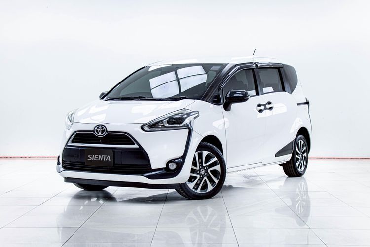รถ Toyota Sienta 1.5 V สี ขาว