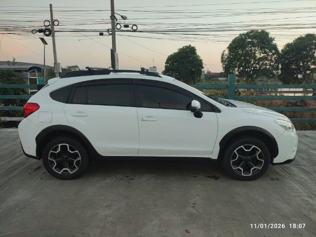 Subaru XV 2015 2.0 XV 4WD เบนซิน เกียร์อัตโนมัติ ขาว รูปที่ 4
