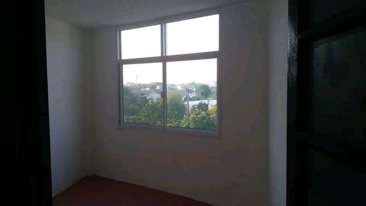 ใช่ ขายอาคารพาณิชย์รามอินทรา เลียบทางด่วน รูปที่ 4