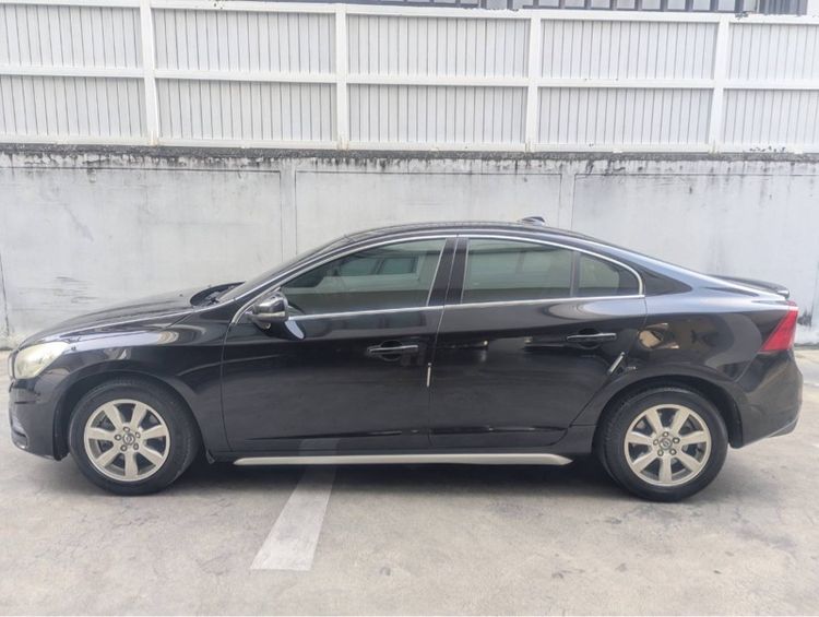 รถ Volvo S60 2.0 สี ดำ