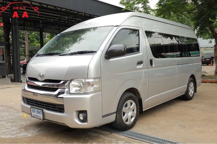 Toyota Commuter 2017 3.0 Van ดีเซล ไม่ติดแก๊ส เกียร์ธรรมดา บรอนซ์เงิน รูปที่ 2