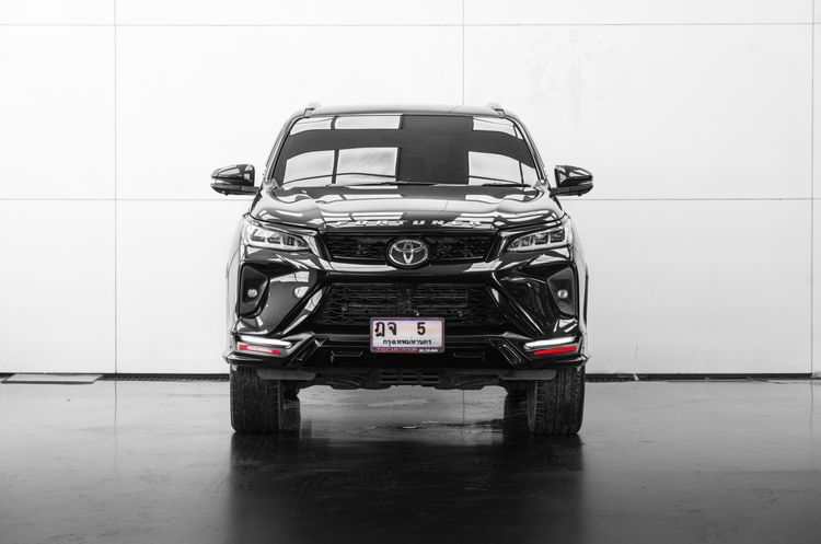 Toyota Fortuner 2020 2.4 Legender Black Top Utility-car ดีเซล ไม่ติดแก๊ส เกียร์อัตโนมัติ ดำ รูปที่ 3